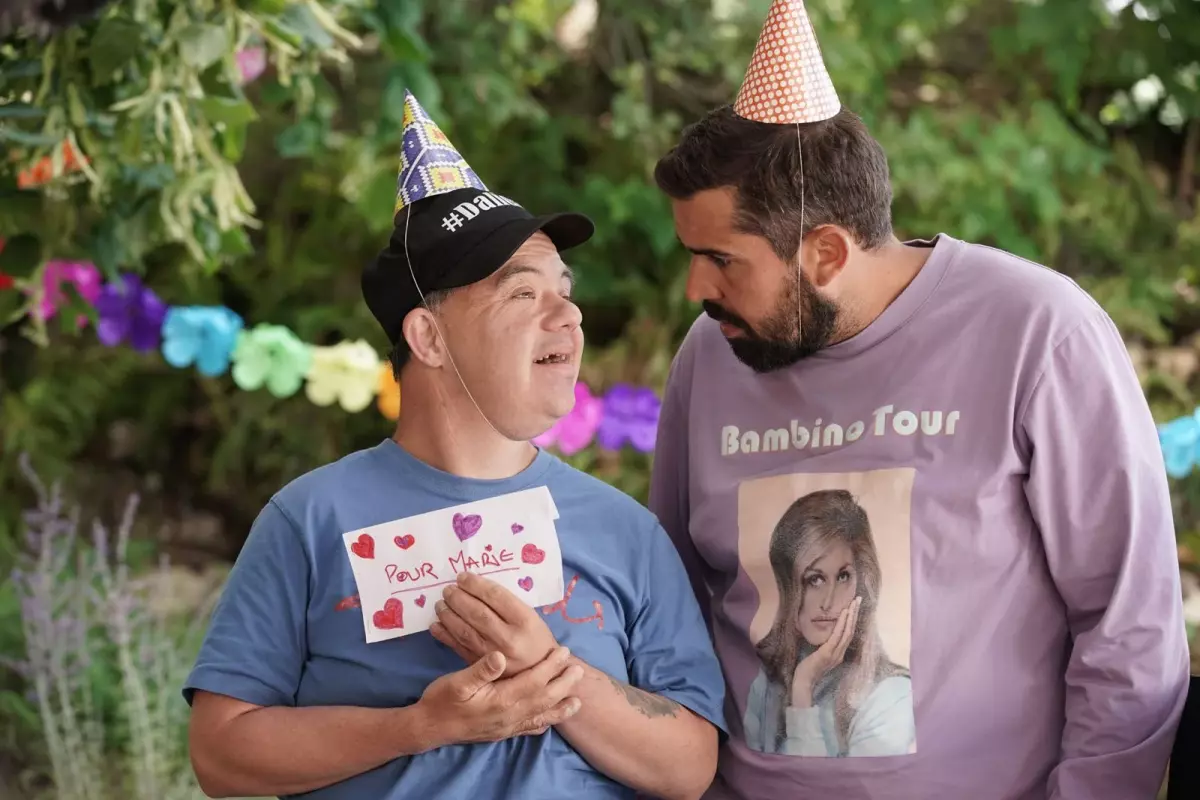 Audiences TV : M6 survole la soirée avec "Un p’tit truc en plus", Michaël Youn fulmine